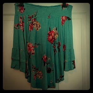 Off shoulder bell sleeve top